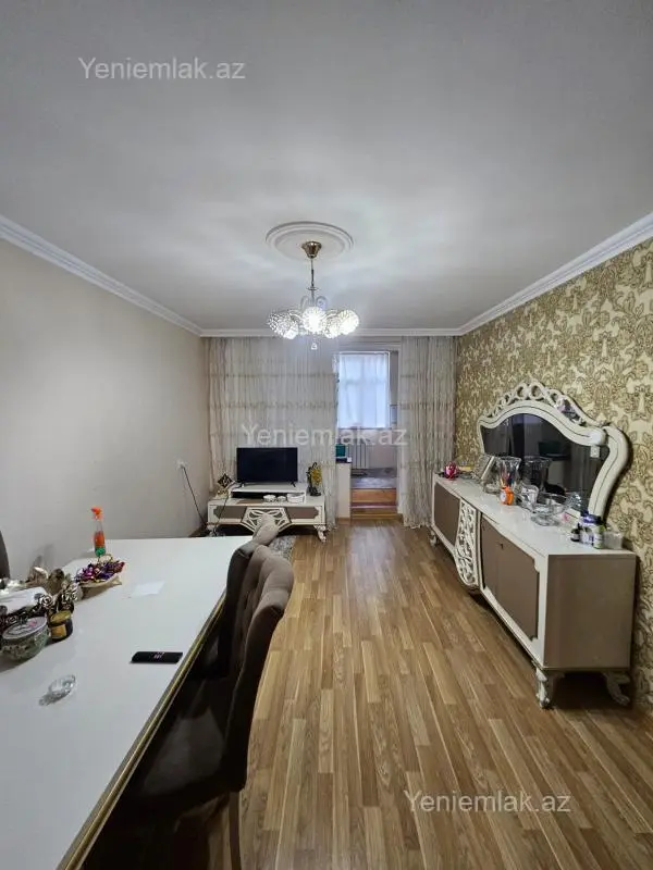 Satılır 3 otaqlı köhnə tikili 61 m²