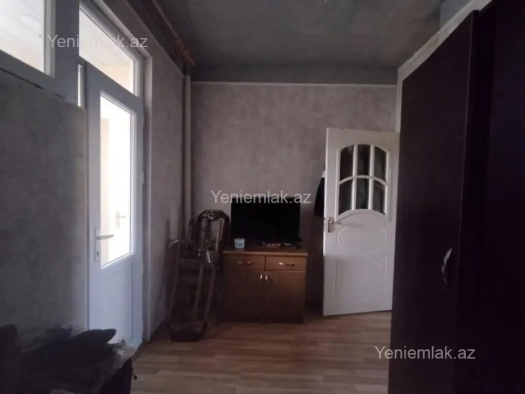 Satılır 3 otaqlı köhnə tikili 50 m²