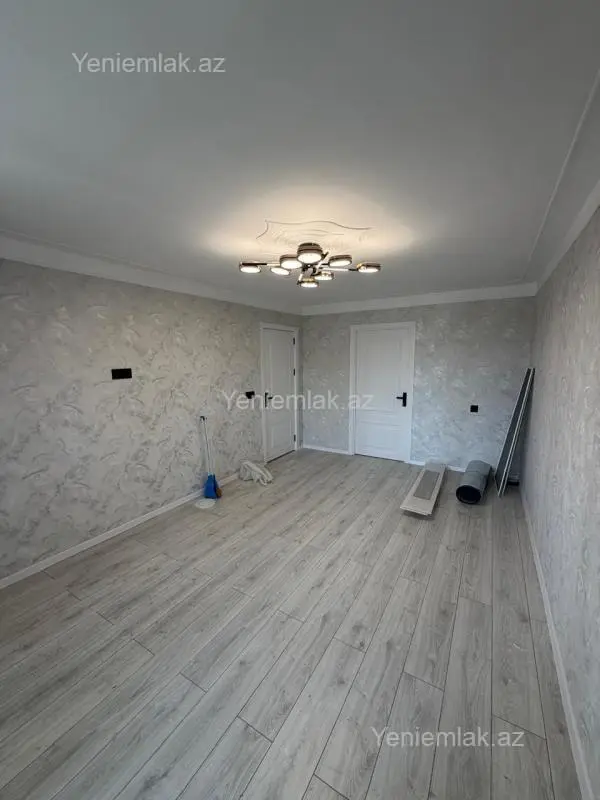 Satılır 3 otaqlı köhnə tikili 80 m²