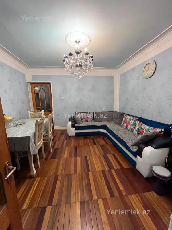Satılır 2 otaqlı köhnə tikili 52 m²