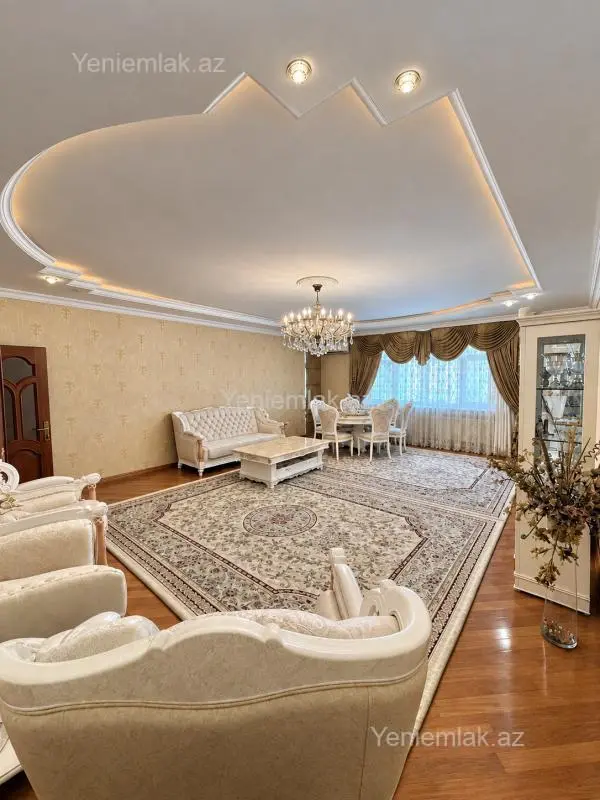 Satılır 4 otaqlı yeni tikili 212 m²