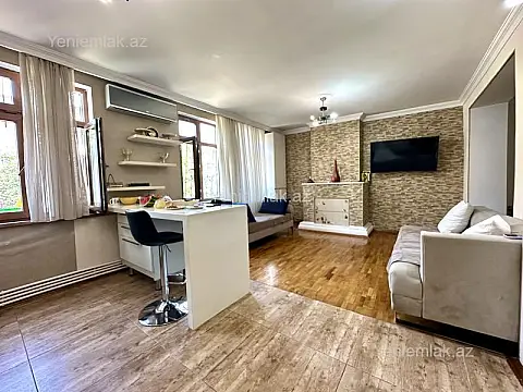 Satılır 4 otaqlı köhnə tikili 90 m² — Bakı, Nizami 4 otaq 90.00 m²