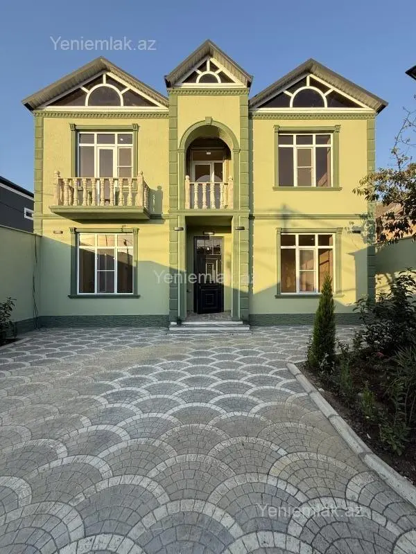 Satılır 6 otaqlı həyət evi 200 m²