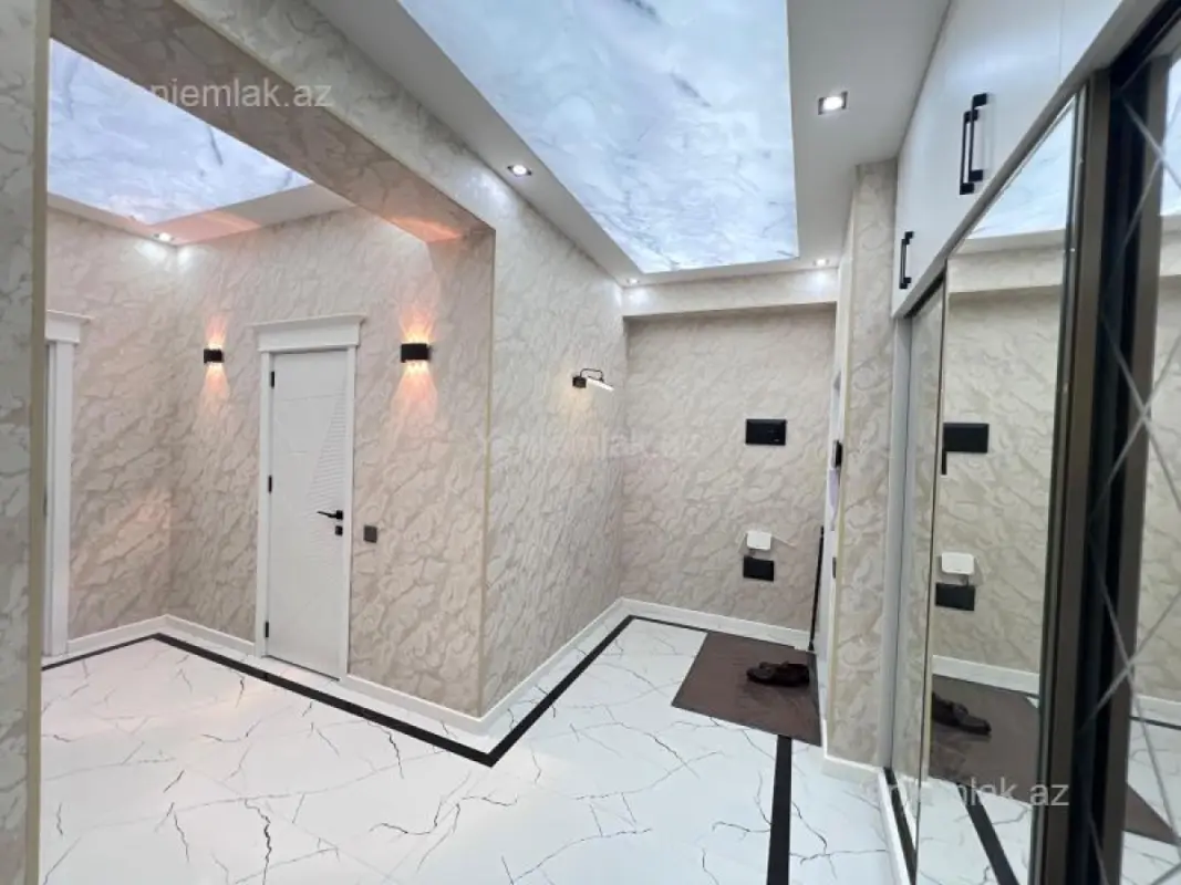 Satılır 3 otaqlı yeni tikili 75 m²