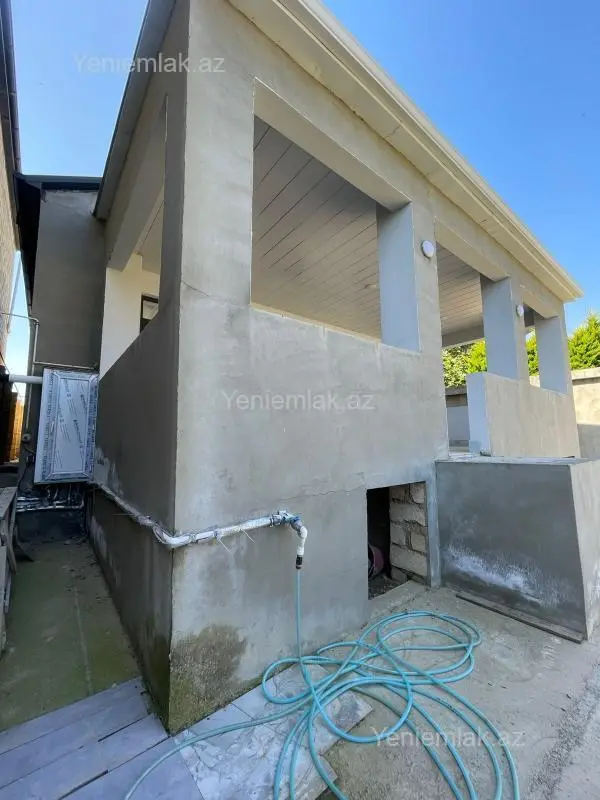 Satılır 4 otaqlı həyət evi 145 m²