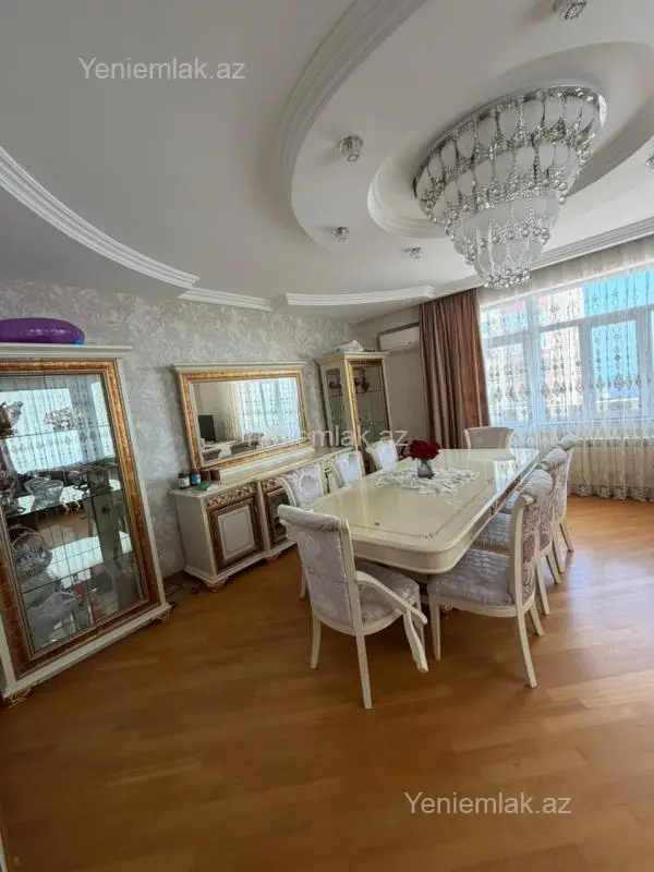 Satılır 3 otaqlı yeni tikili 136 m²