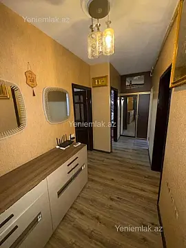 Satılır 3 otaqlı köhnə tikili 68 m² — Sumqayıt, 8-ci mikrorayon 3 otaq 68.00 m²