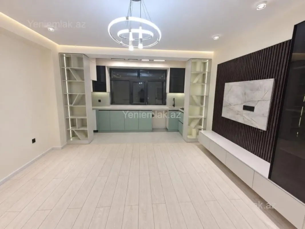 Satılır 3 otaqlı yeni tikili 82 m²