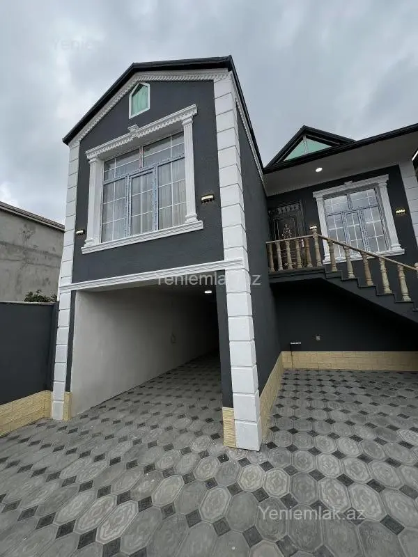 Satılır 3 otaqlı həyət evi 140 m²