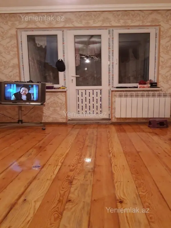 Satılır 2 otaqlı köhnə tikili 57 m²