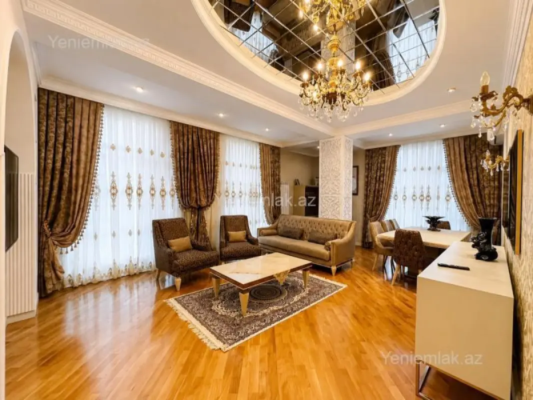 Satılır 3 otaqlı yeni tikili 130 m²