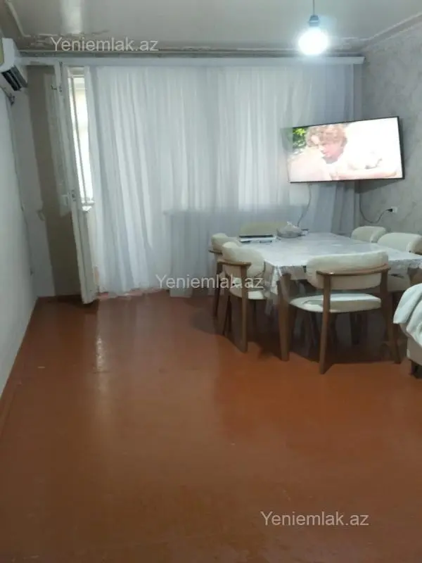 Satılır 2 otaqlı köhnə tikili 55 m²