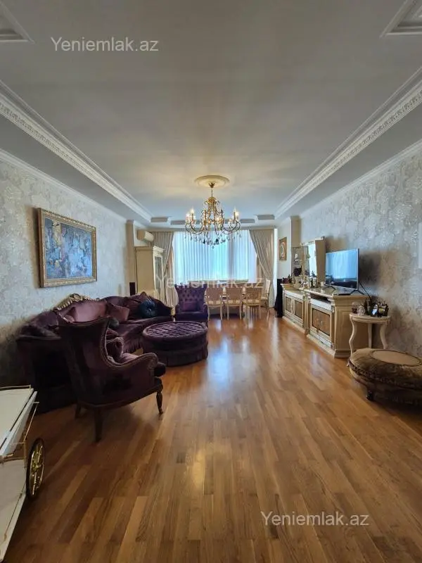 Satılır 3 otaqlı yeni tikili 133 m²