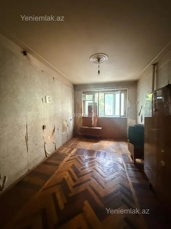 Satılır 3 otaqlı köhnə tikili 85 m²