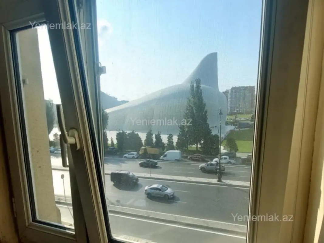 Satılır 2 otaqlı köhnə tikili 45 m²