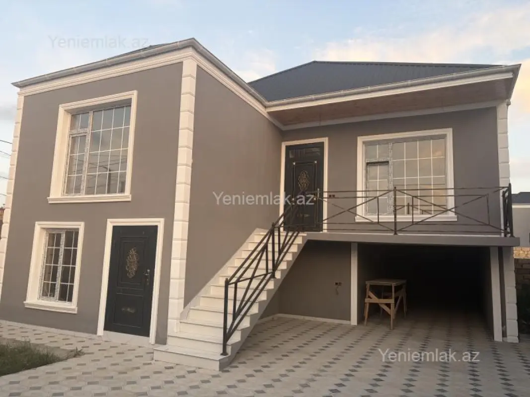 Satılır 4 otaqlı həyət evi 165 m²