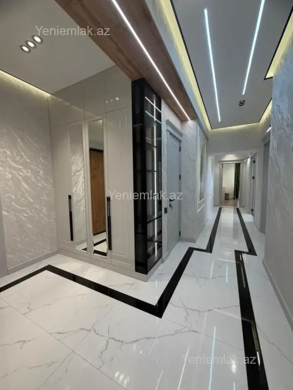 Satılır 3 otaqlı yeni tikili 105 m²