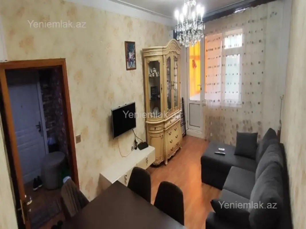 Satılır 3 otaqlı köhnə tikili 75 m²