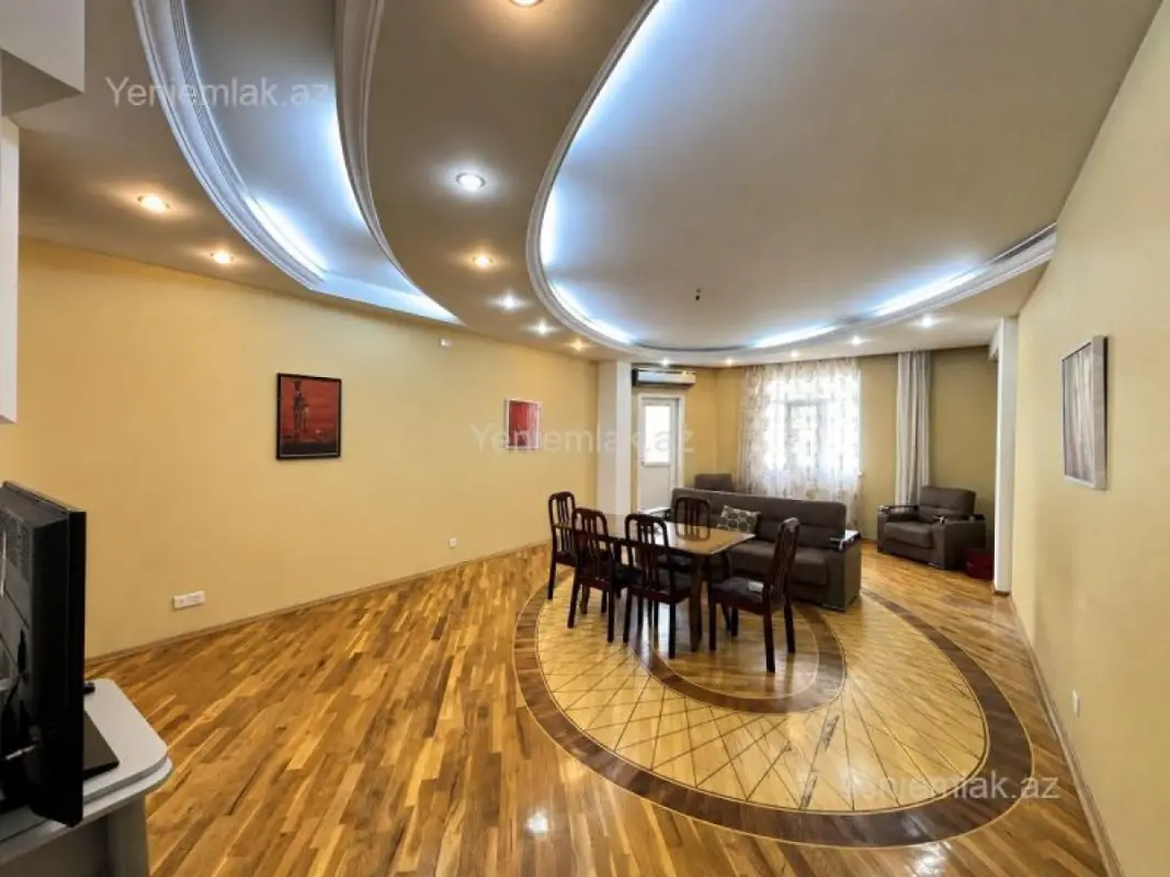 Satılır 3 otaqlı yeni tikili 145 m²