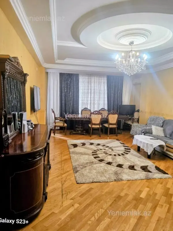 Satılır 3 otaqlı yeni tikili 115 m²