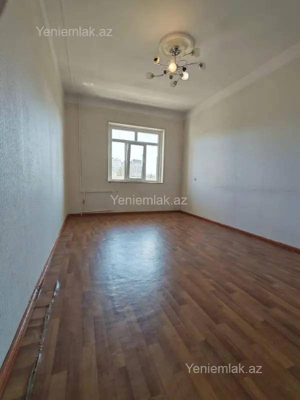 Satılır 2 otaqlı köhnə tikili 70 m²