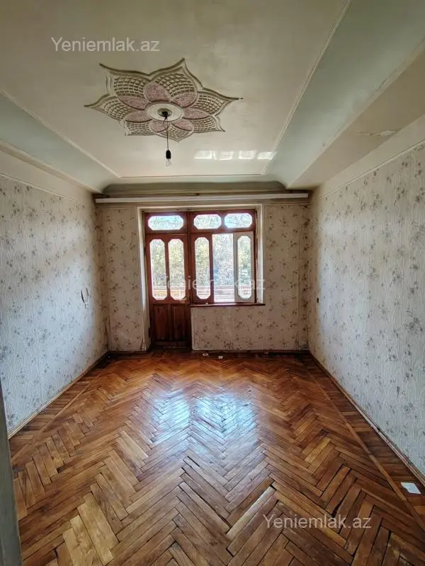 Satılır 2 otaqlı köhnə tikili 48 m²