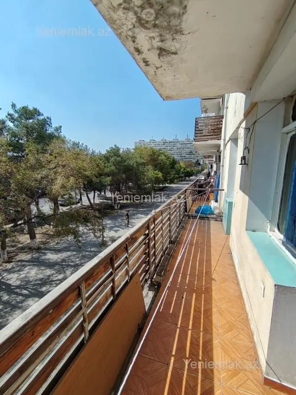 Satılır 2 otaqlı köhnə tikili 56 m²