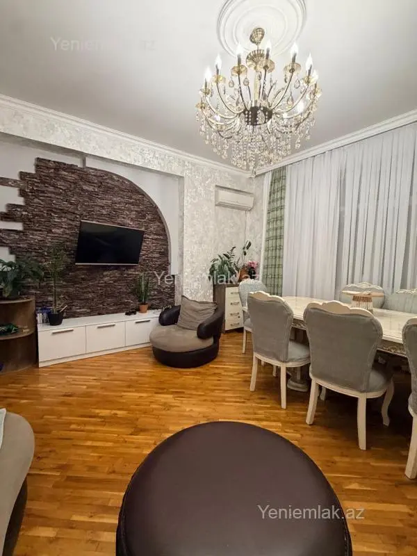 Satılır 3 otaqlı yeni tikili 82 m²