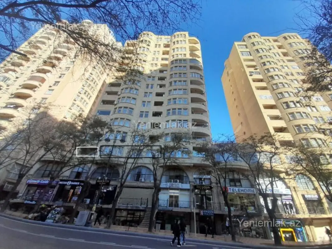 Satılır 3 otaqlı yeni tikili 140 m²