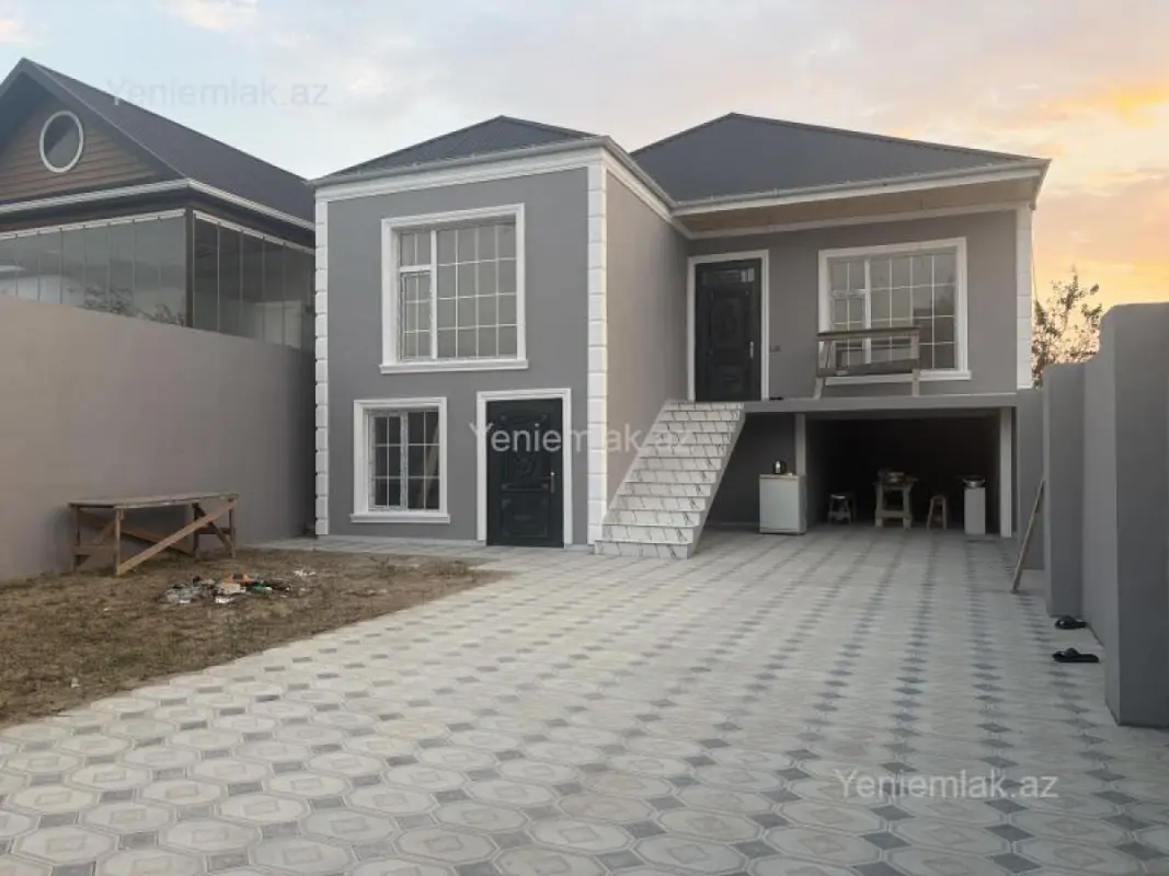 Satılır 4 otaqlı həyət evi 160 m²