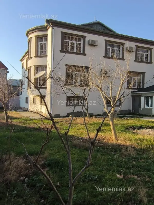 Satılır 6 otaqlı həyət evi 400 m²