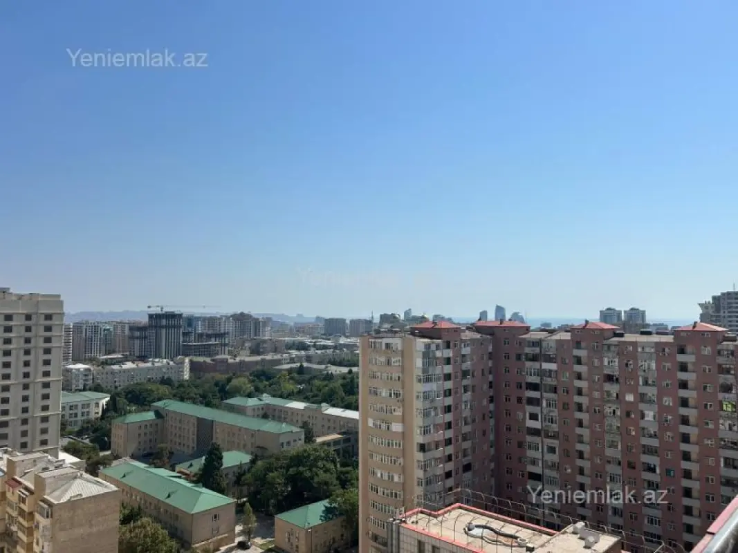Satılır 3 otaqlı yeni tikili 125 m²
