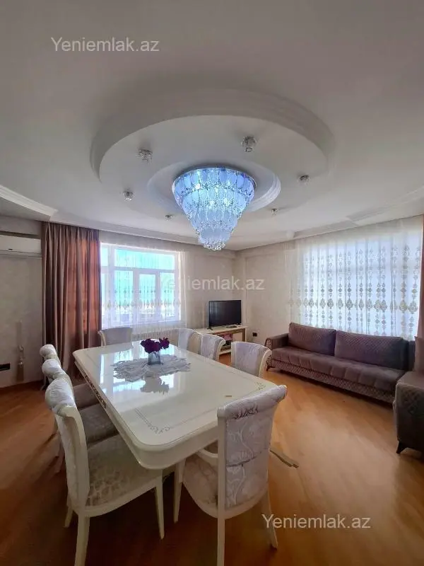 Satılır 3 otaqlı yeni tikili 135 m²