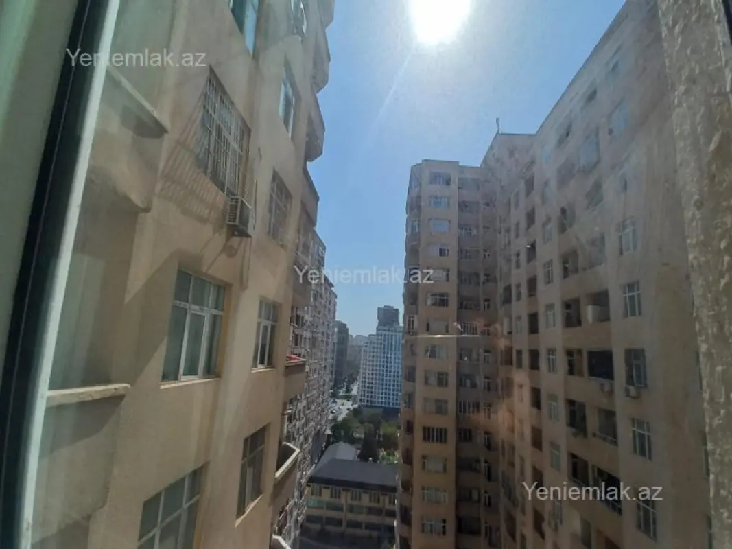Satılır 3 otaqlı yeni tikili 140 m²