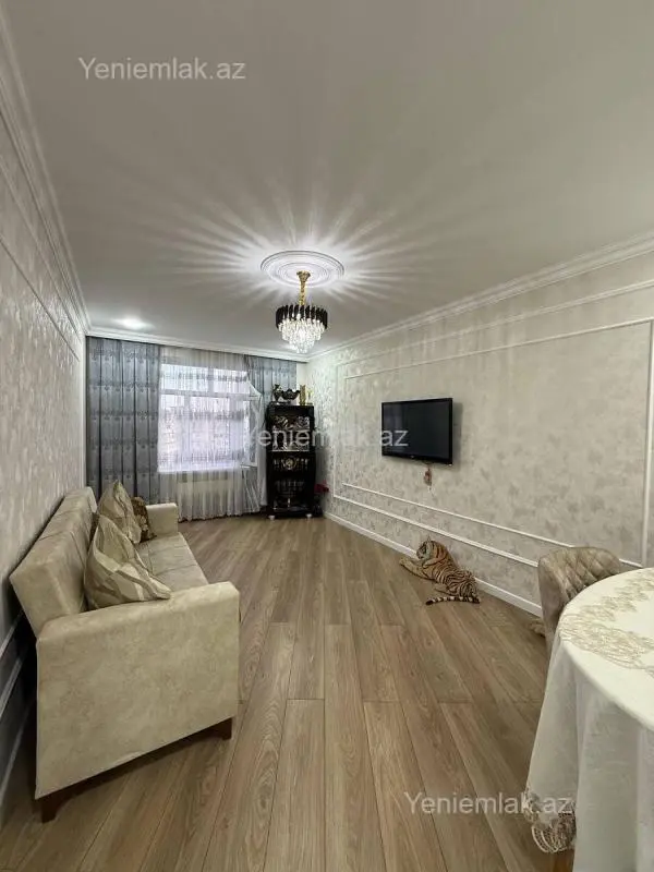 Satılır 3 otaqlı köhnə tikili 80 m²