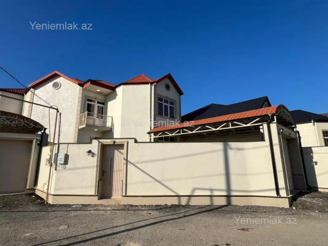 Satılır 4 otaqlı həyət evi 140 m²