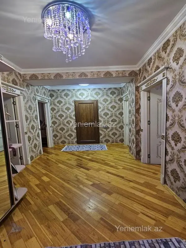 Satılır 3 otaqlı yeni tikili 120 m²