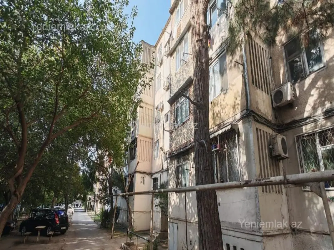 Satılır 2 otaqlı köhnə tikili 60 m²