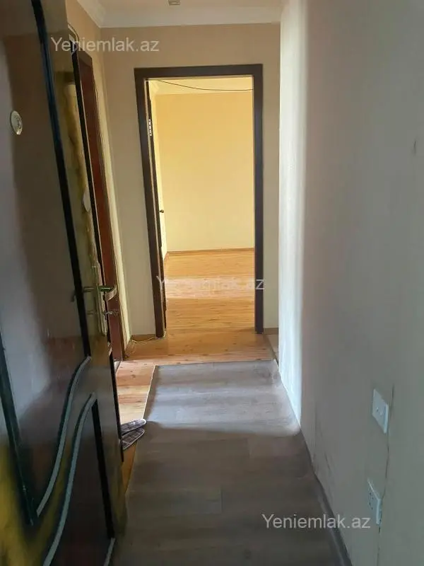 Satılır 3 otaqlı köhnə tikili 60 m²