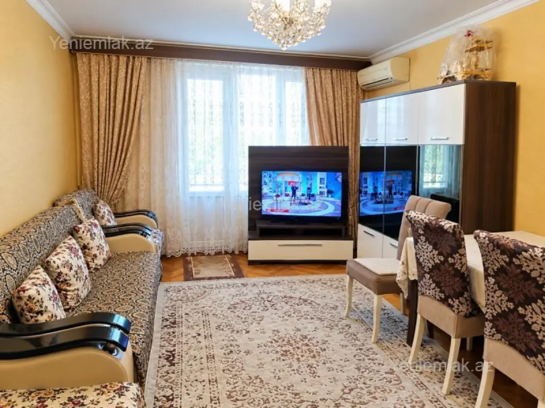 Satılır 3 otaqlı köhnə tikili 80 m²