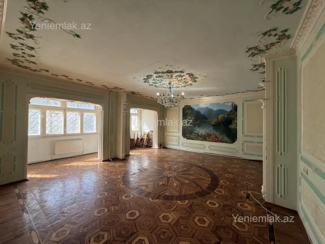 Satılır 5 otaqlı köhnə tikili 112 m²