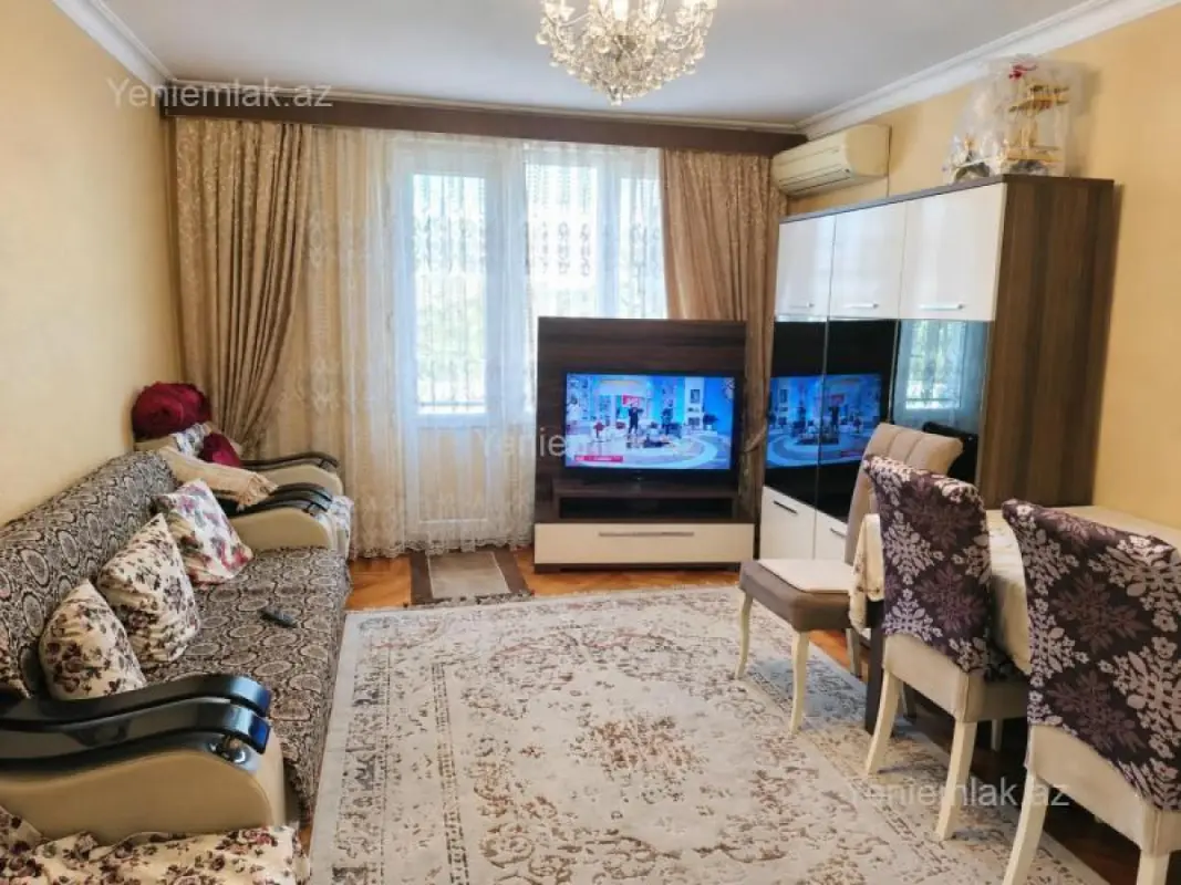 Satılır 3 otaqlı köhnə tikili 80 m²