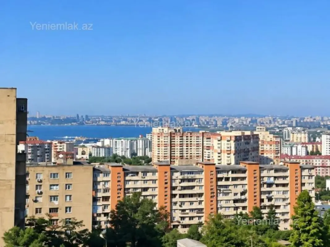 Satılır 3 otaqlı köhnə tikili 85 m²