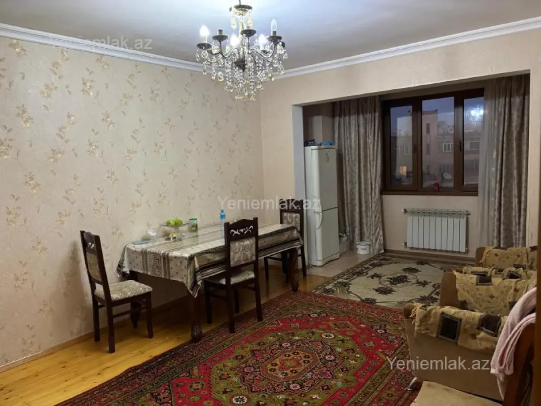 Satılır 4 otaqlı köhnə tikili 80 m²