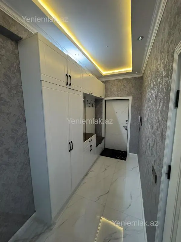 Satılır 3 otaqlı yeni tikili 110 m²