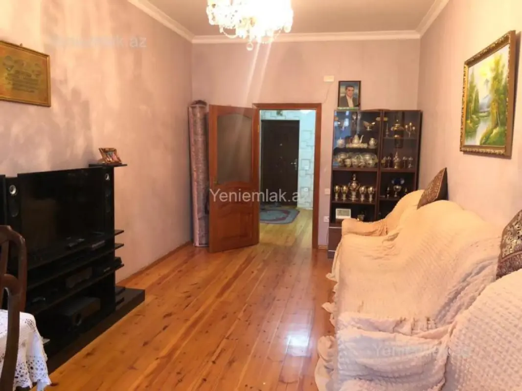 Satılır 3 otaqlı yeni tikili 80 m²