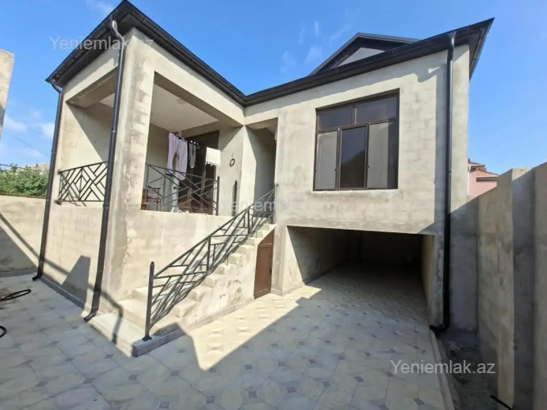 Satılır 4 otaqlı həyət evi 130 m²