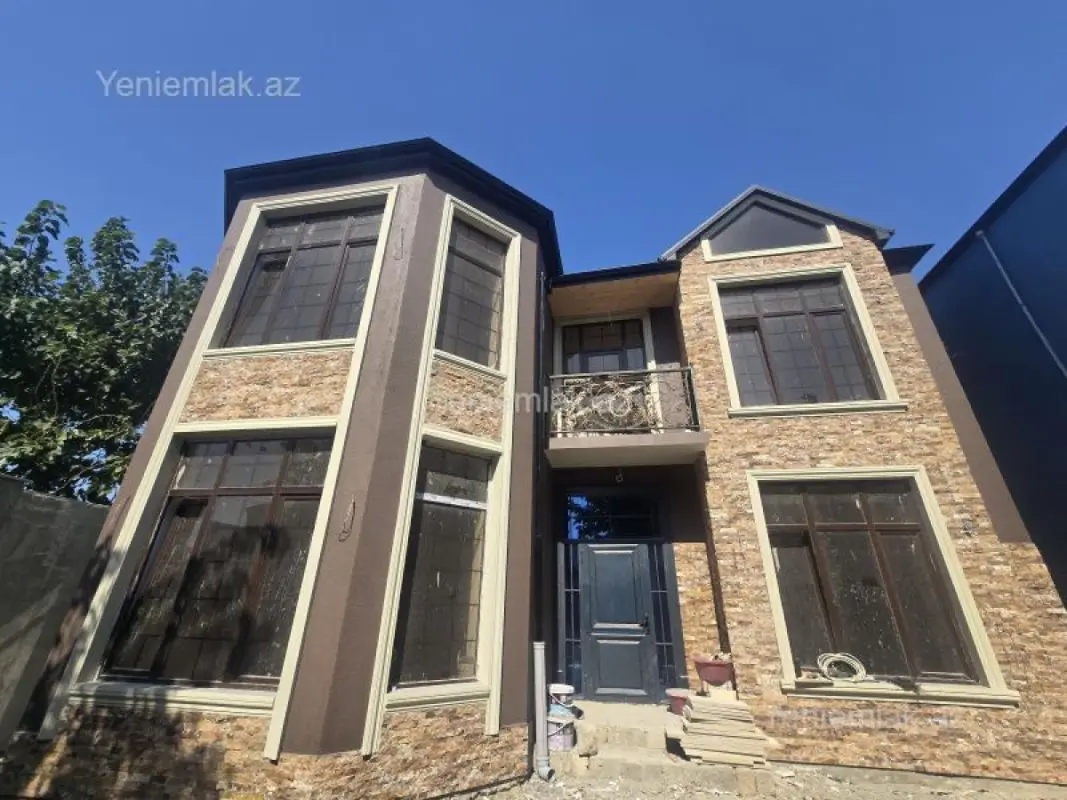Satılır 4 otaqlı həyət evi 180 m²