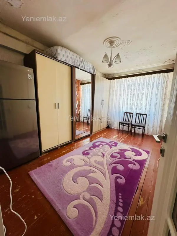 Satılır 2 otaqlı köhnə tikili 50 m²