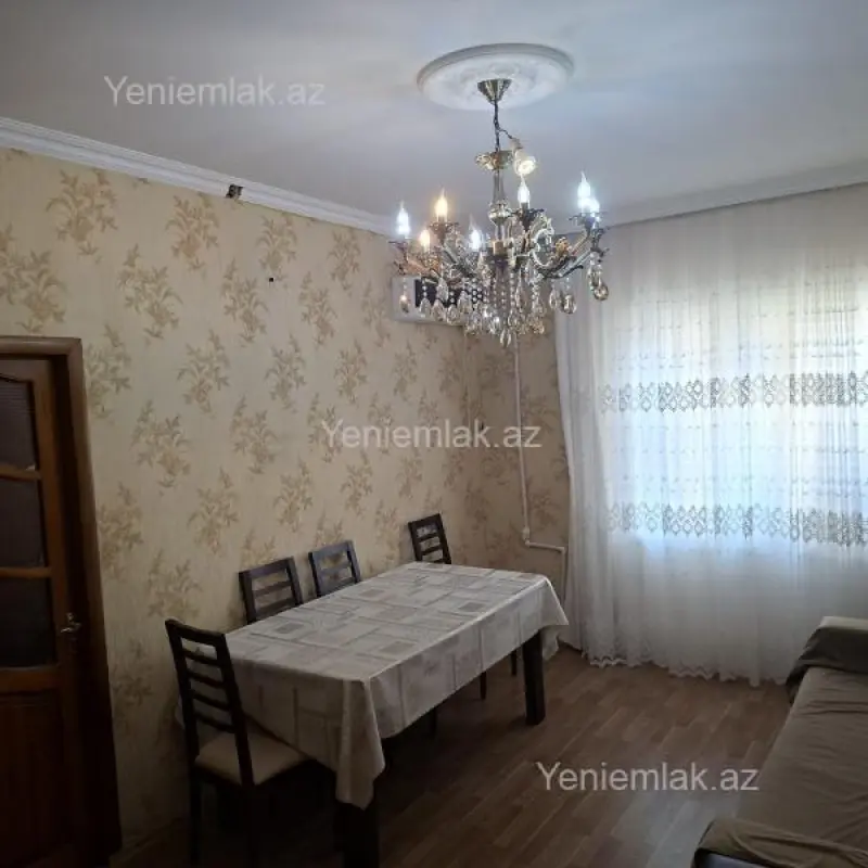 Satılır 4 otaqlı köhnə tikili 90 m²